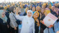 Khofifah buruh rokok
